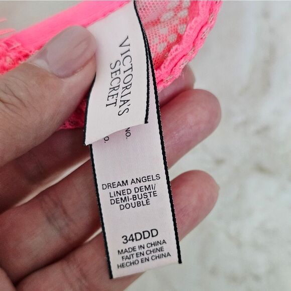Victoria Secret Bra - Picture 5 of 6